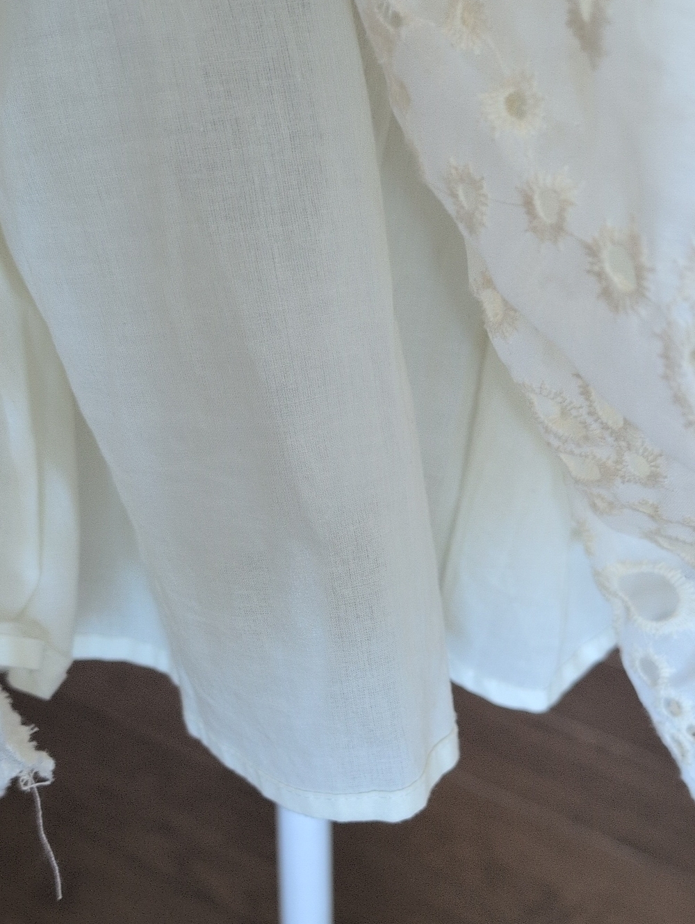 NWT Avantlook Ivory Cotton Eyelet Cut Out dress Small - Picture 5 of 13